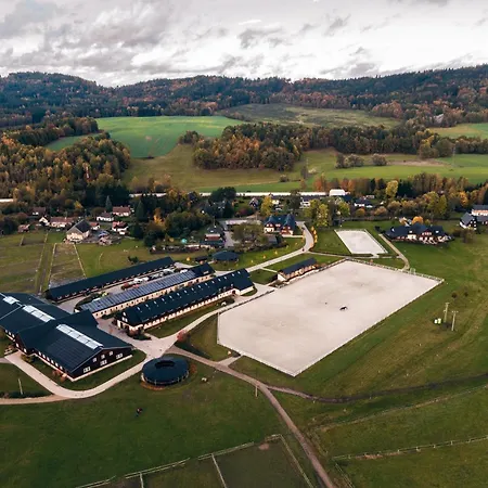 Apartmán-hotel Jítravský Dvorec 4*