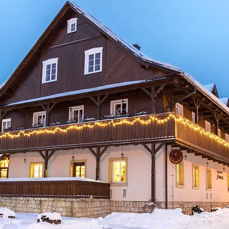 Aparthotel Apartmán-hotel Jítravský Dvorec