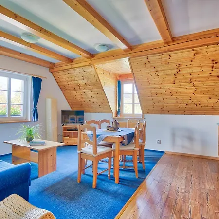 Apartmán-hotel Jítravský Dvorec 4*