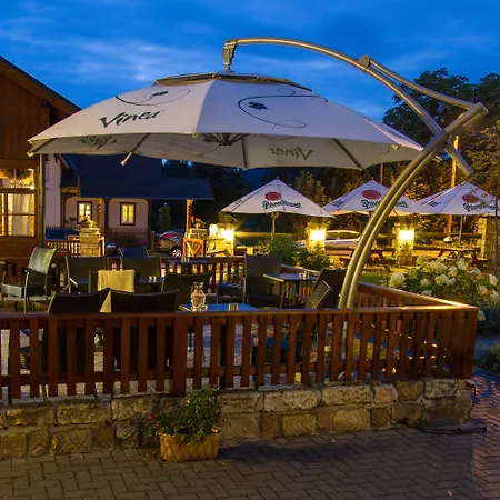 Apartahotel Apartmán-hotel Jítravský Dvorec 4*