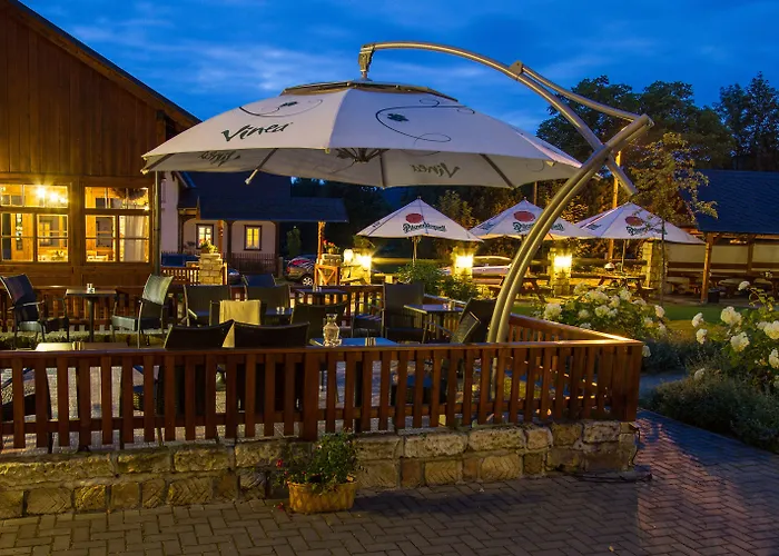 Aparthotel Apartmán-hotel Jítravský Dvorec 4*